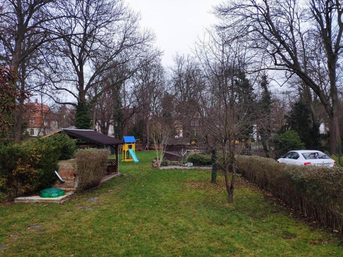 Ferienwohnung Mit 123Qm Fuer 8 Personen Mit Sehr Grossem Garten, Einfache Innen-Ausstattung Leipzig Exterior photo